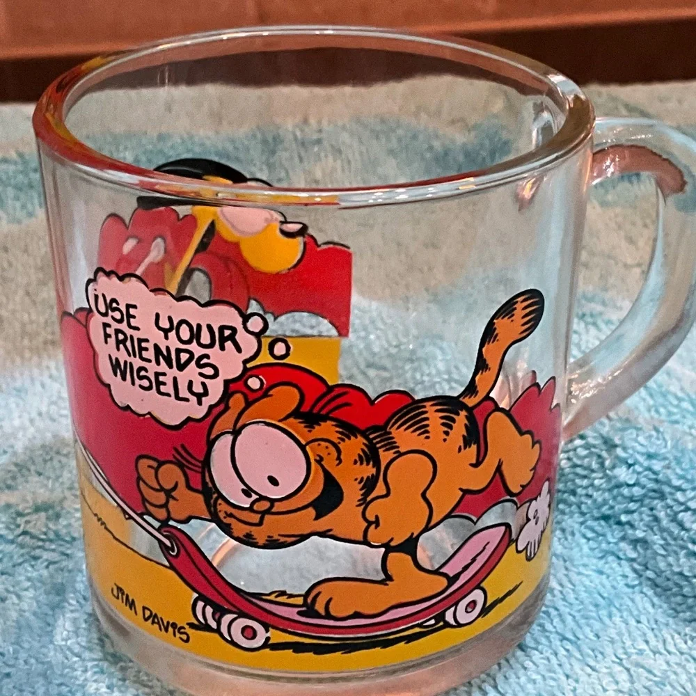 Vintage Garfield McDonalds Collecter set of 4 coffee cups 1978 - Picture 6 of 9